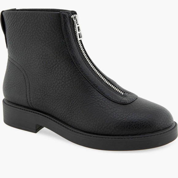 NEW $145 Aerosoles Women's Poshia Chelsea Bootie Black - Picture 1 of 10